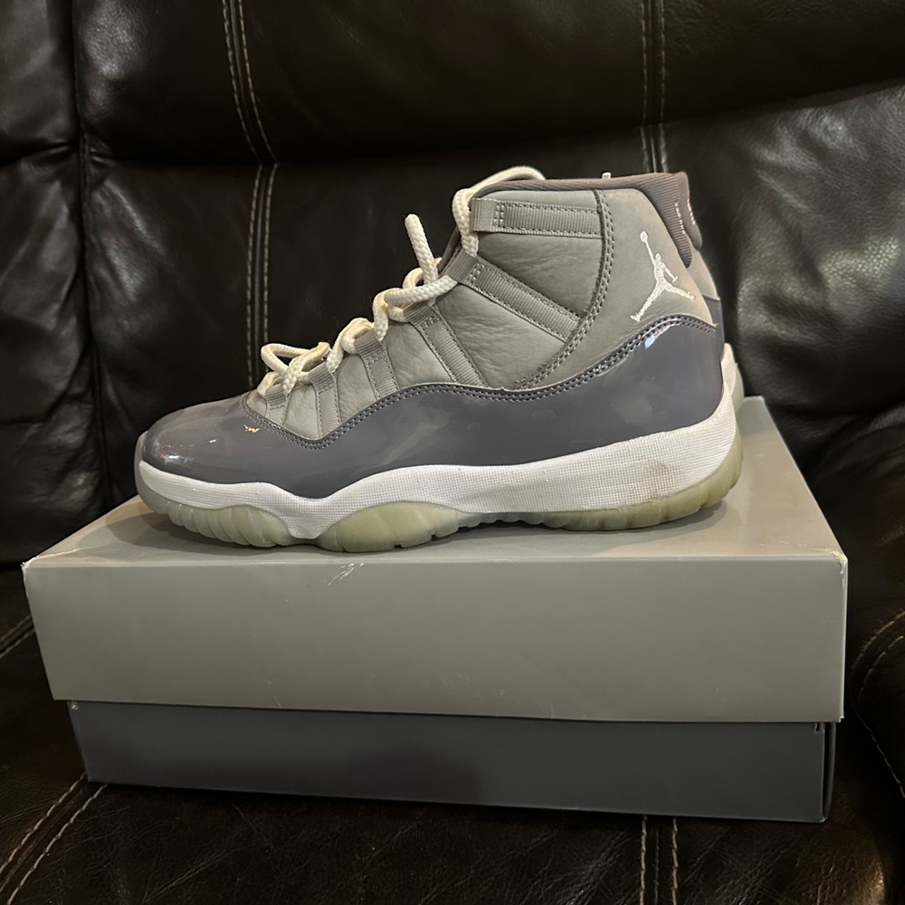Jordan 11’s 2021 cool grey. Men’s 9.5